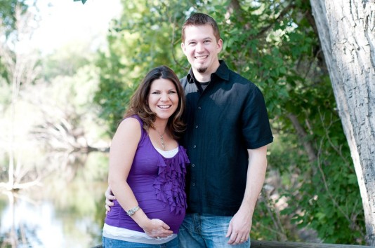 Maternity Pictures at Hudson Gardens