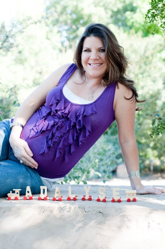 Maternity Pictures at Hudson Gardens